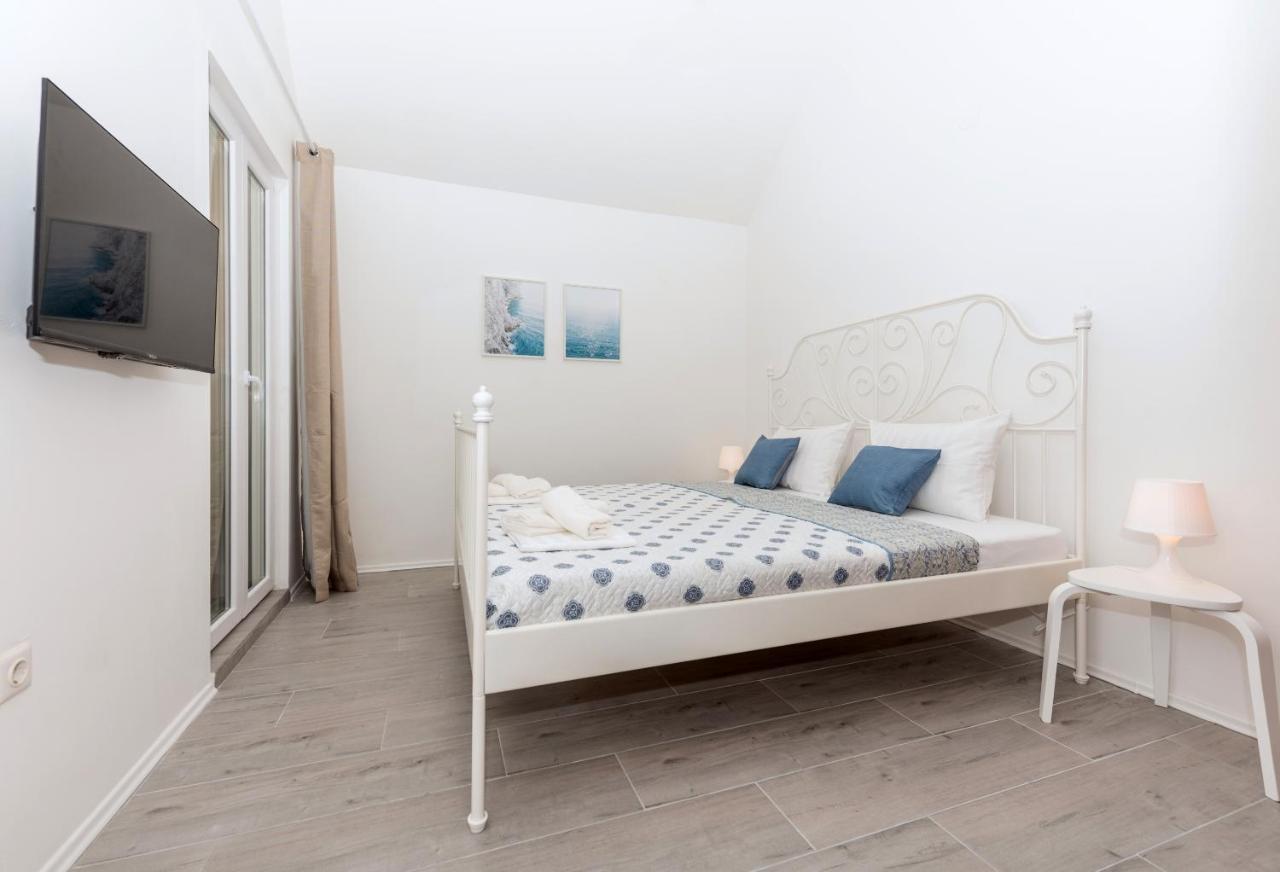 Vista Mare Apartment - 3 Bedroom, Sea View Makarska Exterior foto